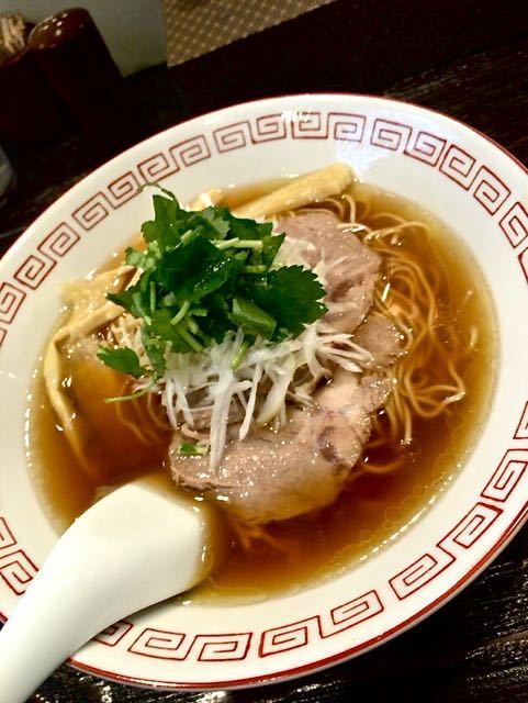 三鷹のラーメン屋 中華そば向日葵で中華そば 醤油 たべりすとのパンなどを食べたリスト