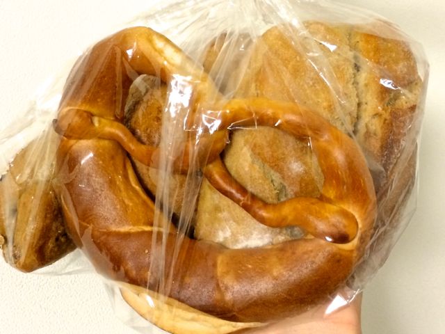吉祥寺のドイツパン屋 ベッカライカフェ リンデのドイツパン詰め合わせがお買い得 たべりすとのパンなどを食べたリスト